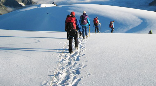 2007 Crampons à glace pour chaussures de randonnée pour glacier