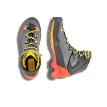 La Sportiva Aequilibrium Trek GTX - Carbon/Amarillo - 2