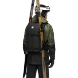 Mammut%20Nirvana%2028_Black_2025_4.webp